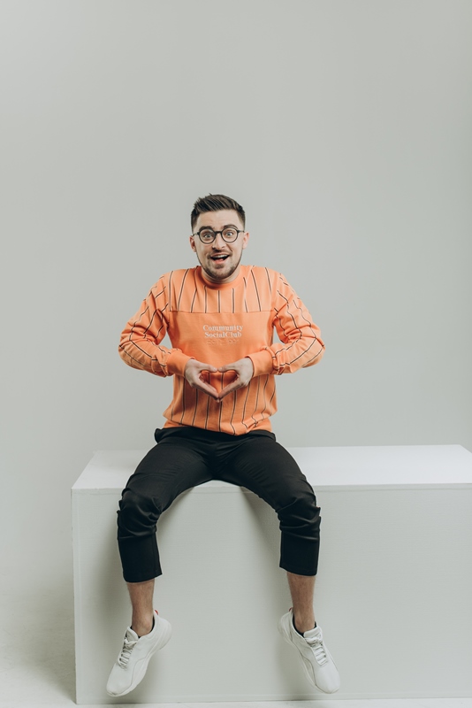 MamaRika з Монікою Белуччі, а Ломакін з Бібером: наші зірки розповіли, з ким мріють піти на побачення